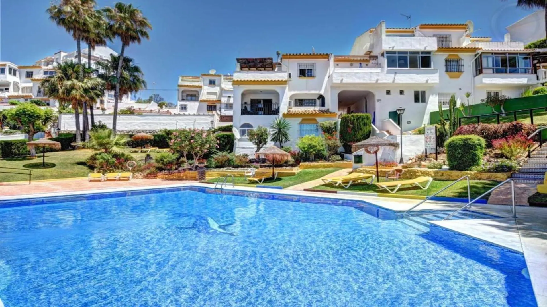 La Perla Beach & Pool Benalmadena