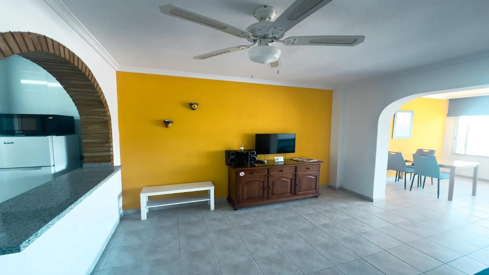 Apartment La Perla Beach & Pool Benalmadena